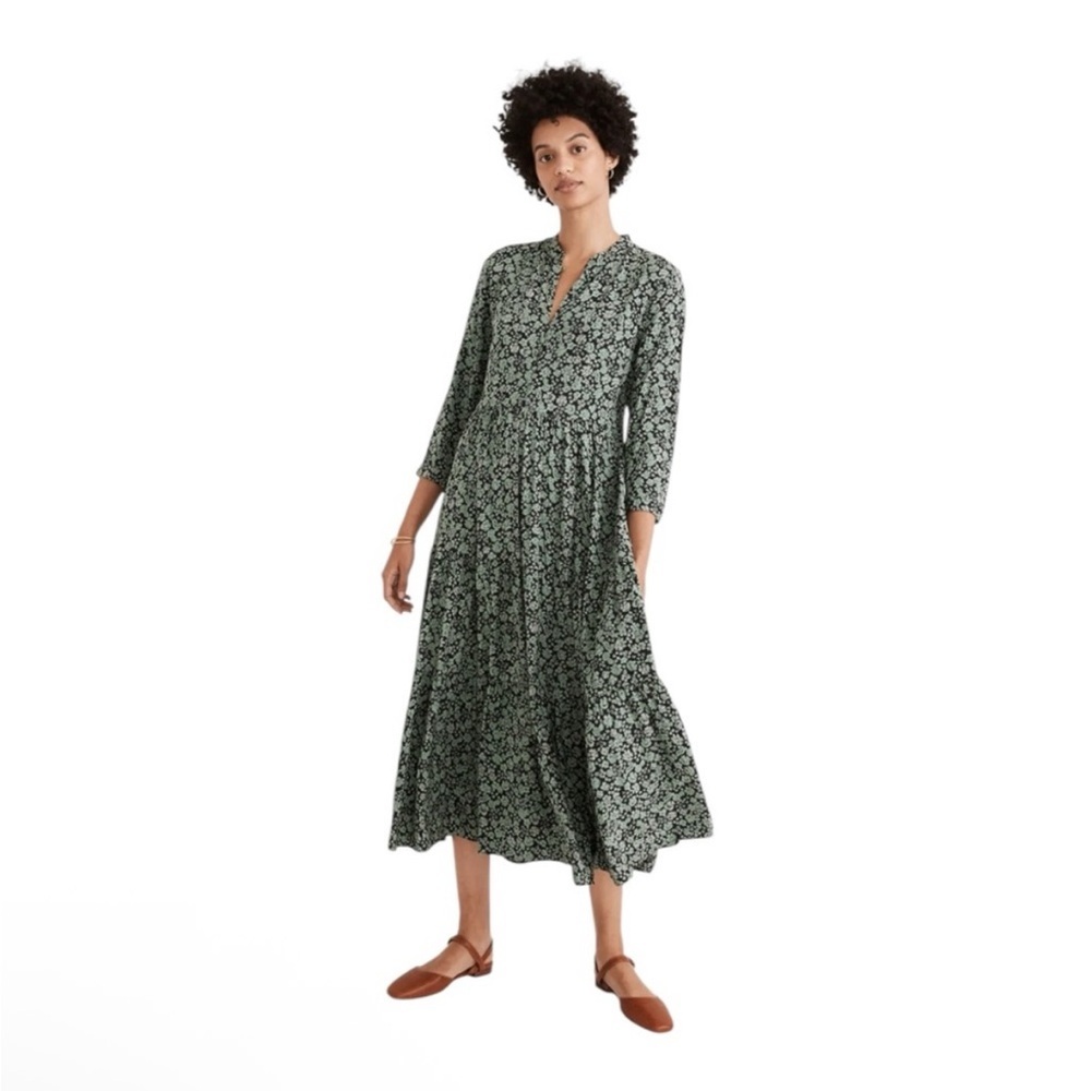 Madewell Button-Front Tiered Midi Dress in Fleur Field Green Size Medium Modest
